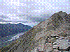 1696_Caroline Hut (mitte) vor  der Ball Ridge.JPG